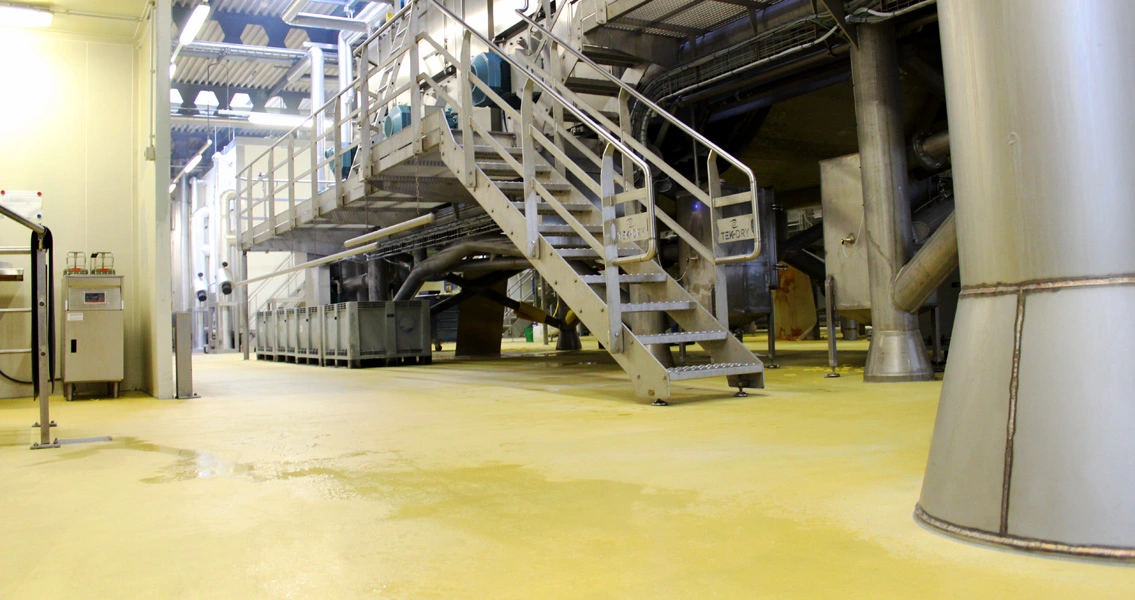 À la demande de KADI AG, le système de sol industriel de MC a été fourni exclusivement dans une couleur jaune spéciale. Il a été rapidement installé sur une surface de 1000 m².