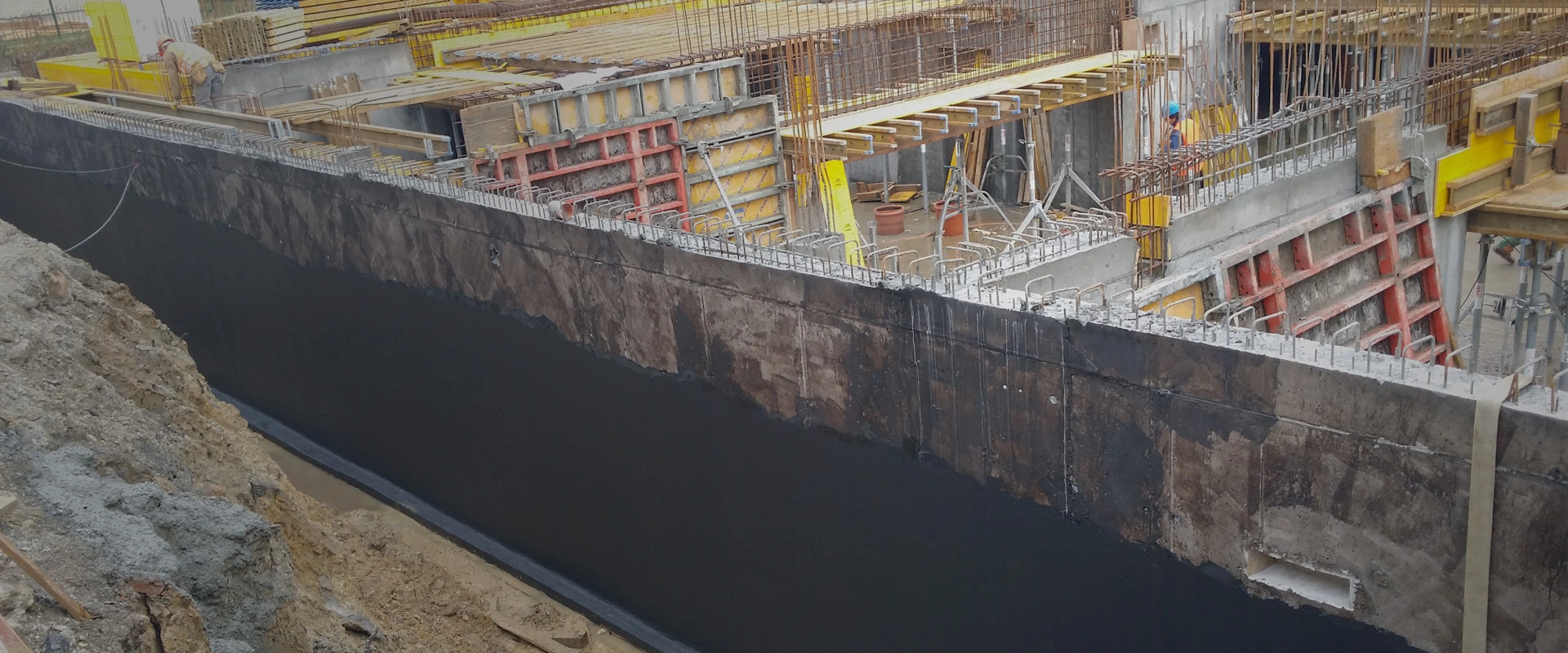 Vue de l'Aqua Arena terminée de la sphère x-bionic®: Ici aussi, tous les bâtiments ont été scellés avec Nafuflex Profi Tech 2.