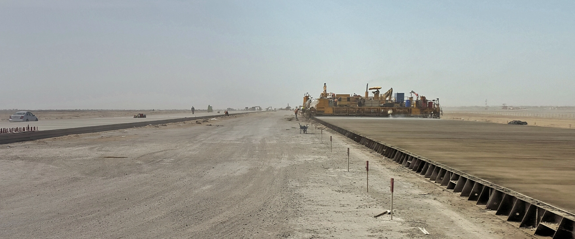 Les adjuvants du MC ont été principalement transportés par camion de Berezan en Ukraine au Turkménistan. Toutefois, à une occasion, l'option du fret aérien a été utilisée.