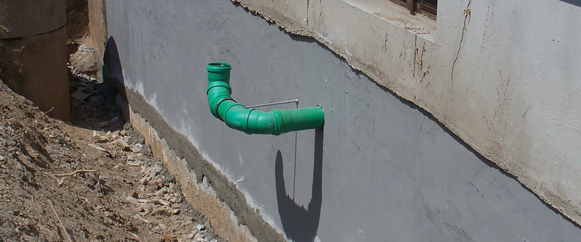 L’étanchéité réactive sans bitume MC-Proof eco (anciennement Expert Proof eco) de MC-Bauchemie a une capacité élevée de pontage des fissures et est étanche au radon, comme l'a récemment confirmé un test de certification.